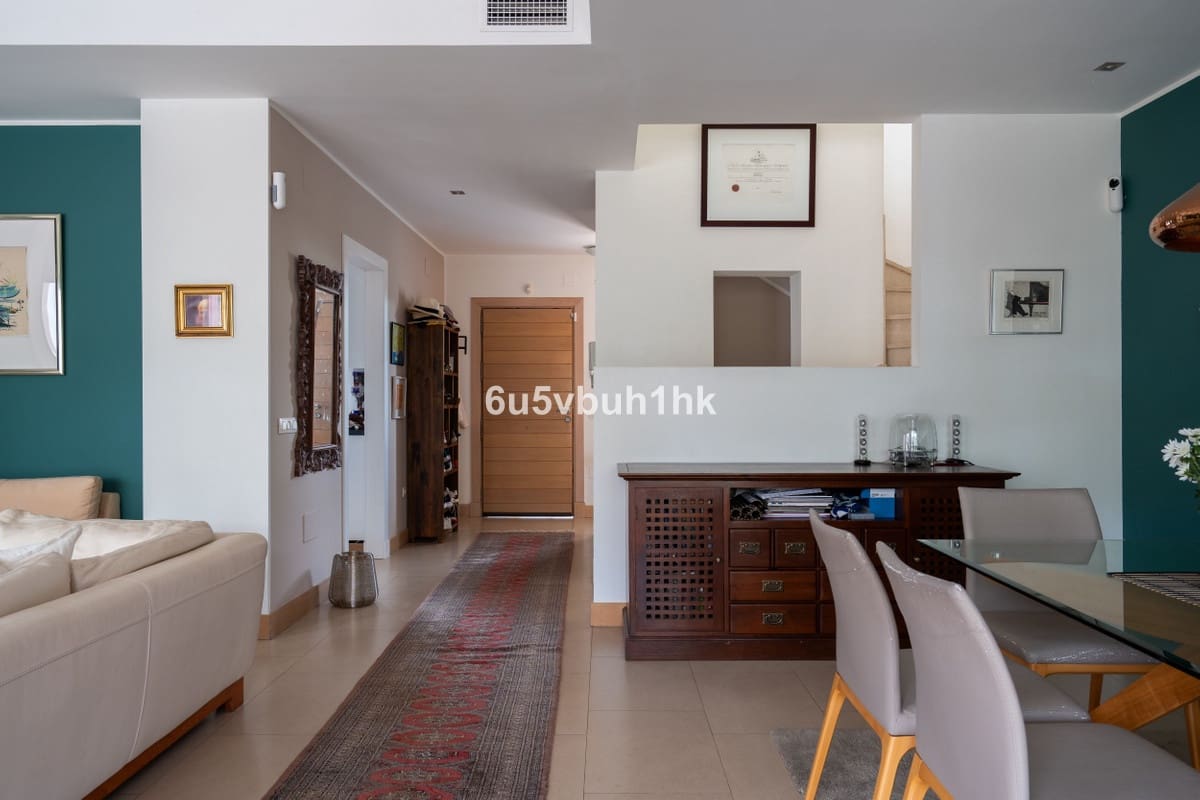 3 bedroom Finca/Country House for sale in Benalmadena Costa with pool - € 890,000 (Ref: 9518110)