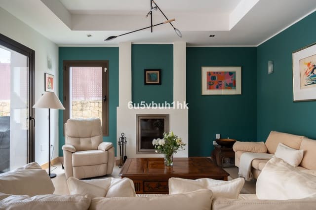 3 bedroom Finca/Country House for sale in Benalmadena Costa, Benalmádena with pool - € 890,000 (Ref: 9518110)