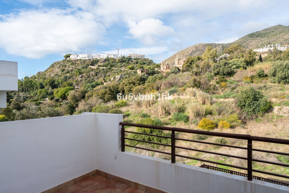 3 bedroom Finca/Country House for sale in Benalmadena Costa with pool - € 890,000 (Ref: 9518110)