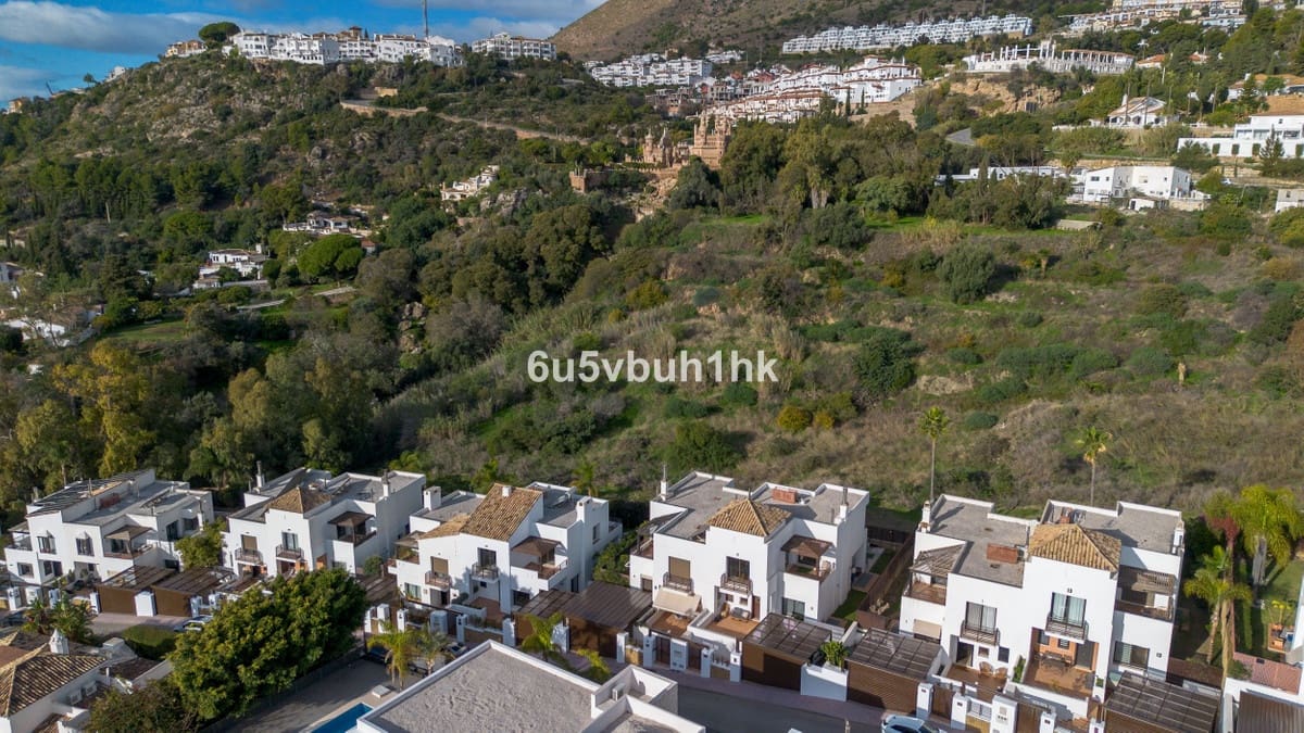 3 bedroom Finca/Country House for sale in Benalmadena Costa with pool - € 890,000 (Ref: 9518110)