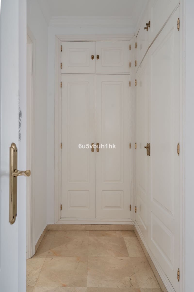 4 sypialnia Dom na sprzedaż w La Sierrezuela z basenem - 781 000 € (Ref: 9518111)