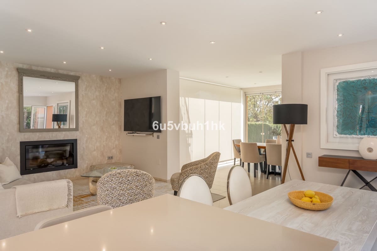 4 sypialnia Dom na sprzedaż w La Sierrezuela z basenem - 781 000 € (Ref: 9518111)