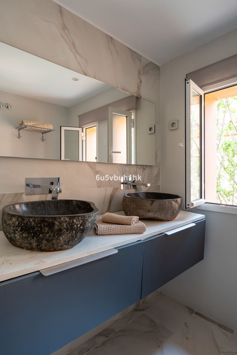 4 sypialnia Dom na sprzedaż w La Sierrezuela z basenem - 781 000 € (Ref: 9518111)