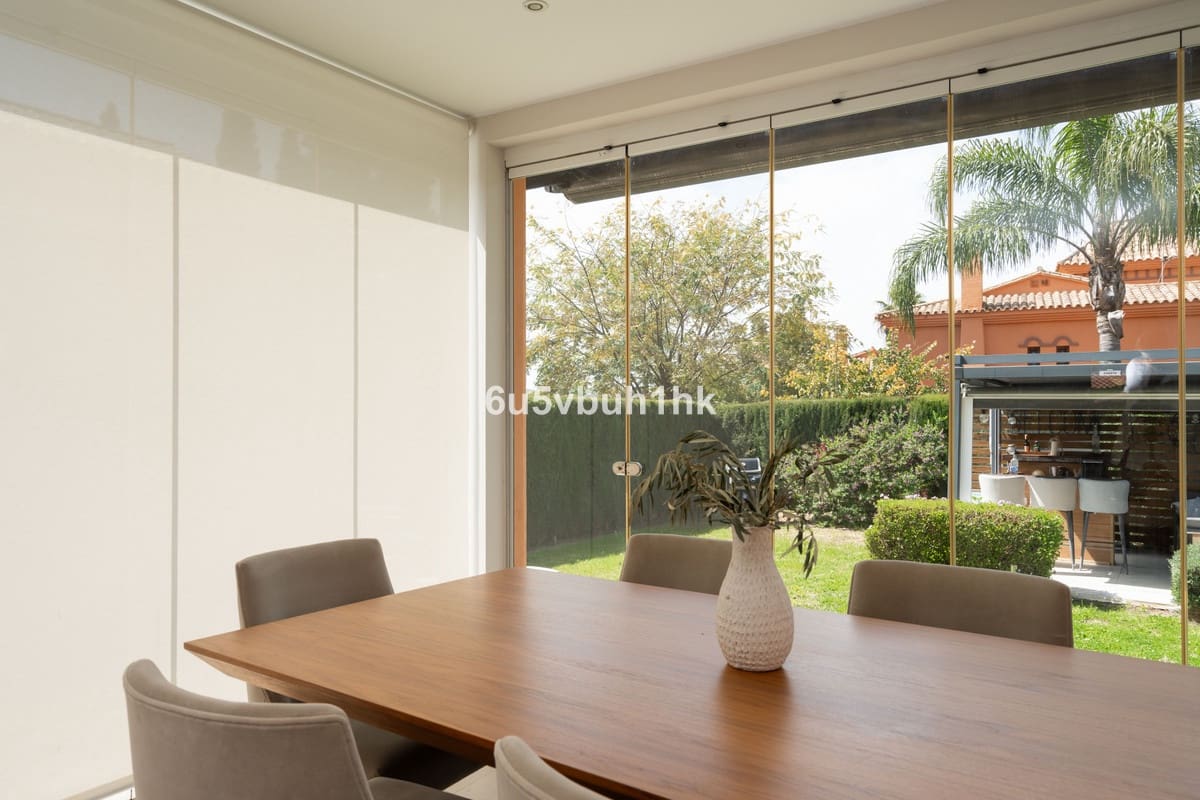 4 sypialnia Dom na sprzedaż w La Sierrezuela z basenem - 781 000 € (Ref: 9518111)