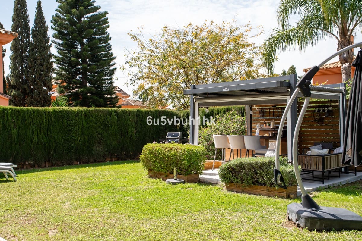 4 sypialnia Dom na sprzedaż w La Sierrezuela z basenem - 781 000 € (Ref: 9518111)