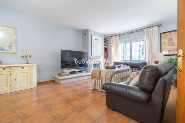 Finca/Casa Rural de 4 habitaciones en Castillo Sohail, Fuengirola en venta - 1.100.000 € (Ref: 9518112)