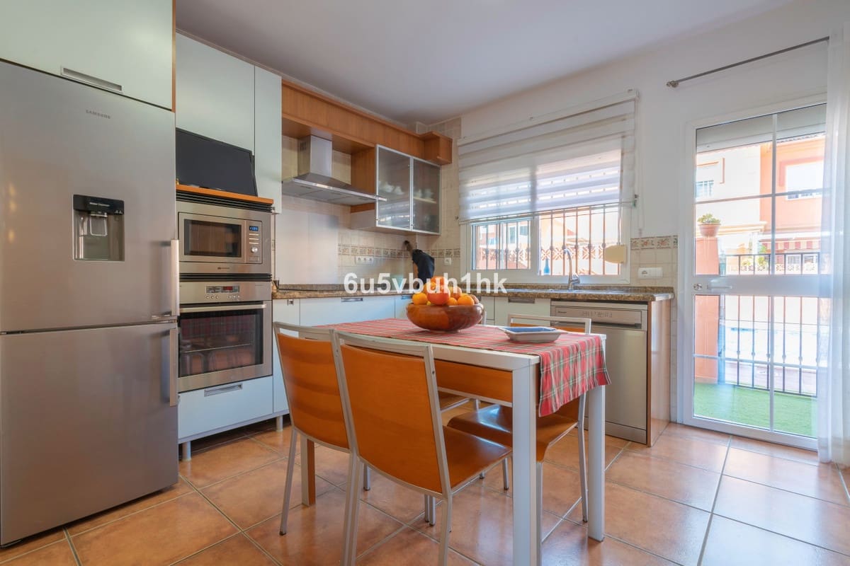 Finca/Casa Rural de 4 habitaciones en Fuengirola en venta - 1.100.000 € (Ref: 9518112)