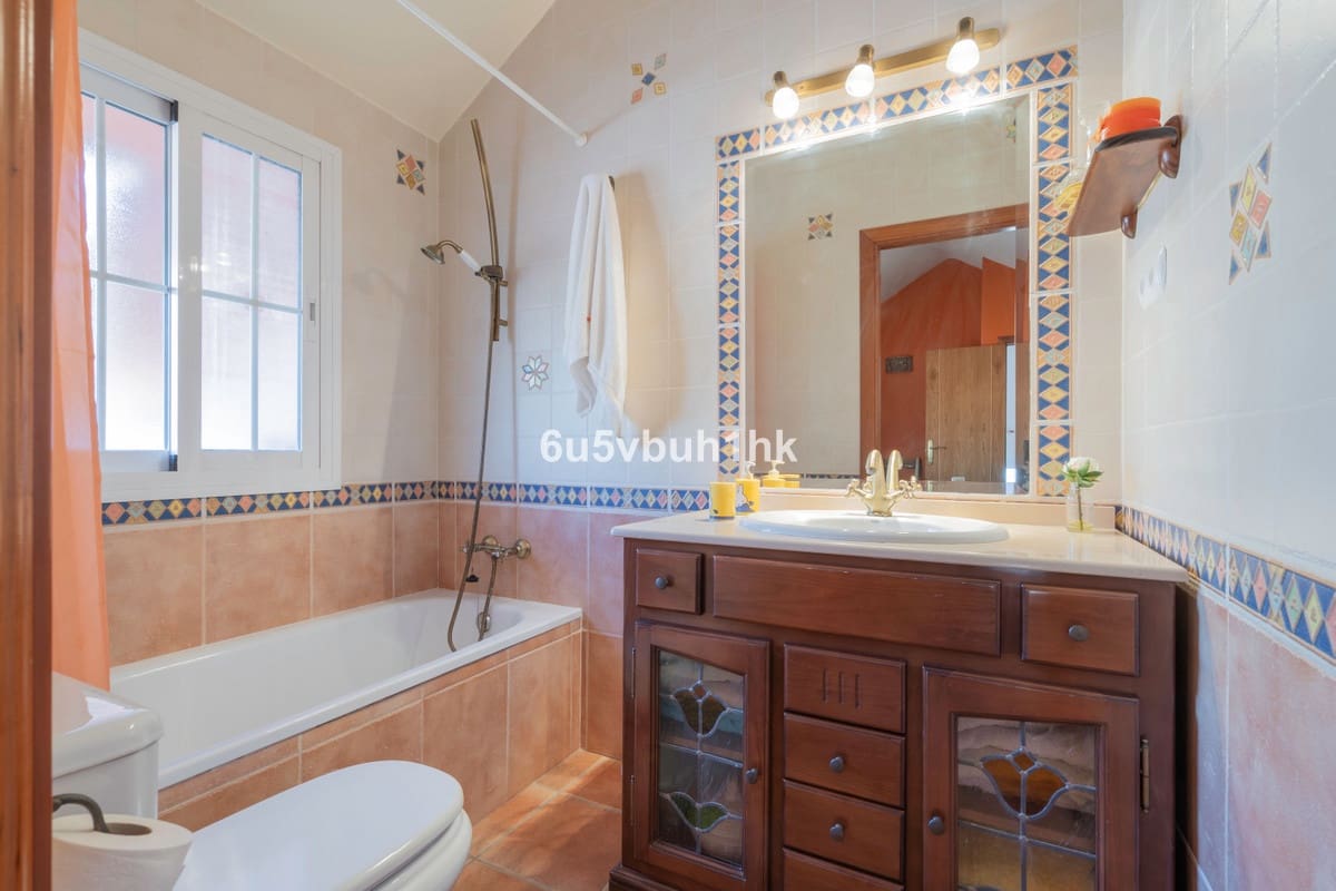 Finca/Casa Rural de 4 habitaciones en Fuengirola en venta - 1.100.000 € (Ref: 9518112)