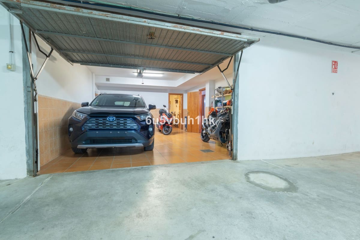 Finca/Casa Rural de 4 habitaciones en Fuengirola en venta - 1.100.000 € (Ref: 9518112)