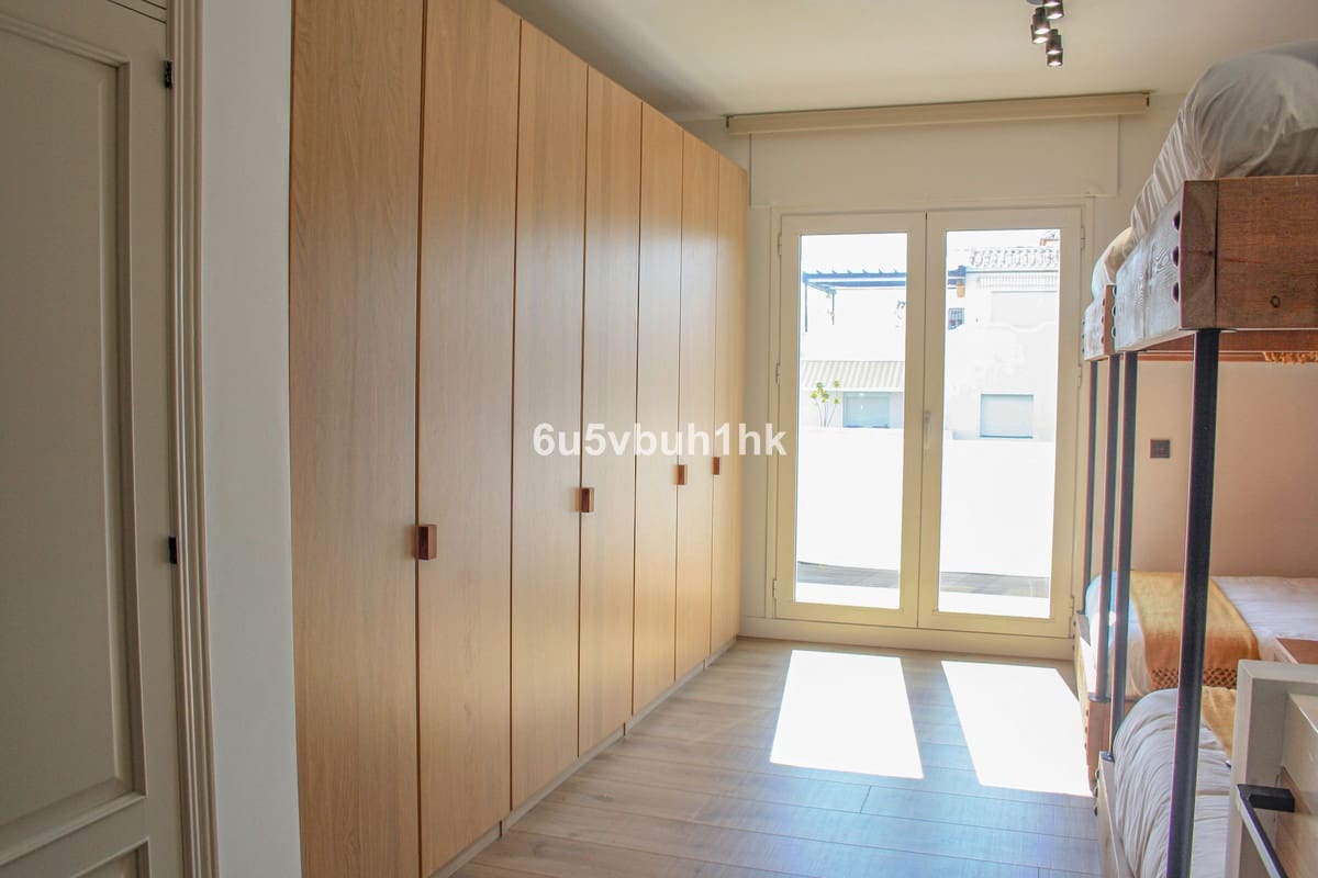 4 soveværelse Lejlighed til salg i Marbella - € 1.350.000 (Ref: 9518113)