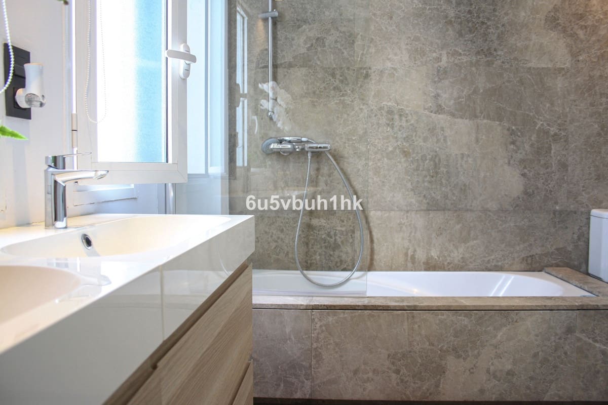 4 soveværelse Lejlighed til salg i Marbella - € 1.350.000 (Ref: 9518113)