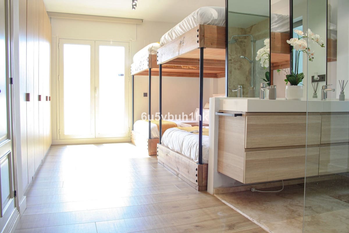 4 soveværelse Lejlighed til salg i Marbella - € 1.350.000 (Ref: 9518113)