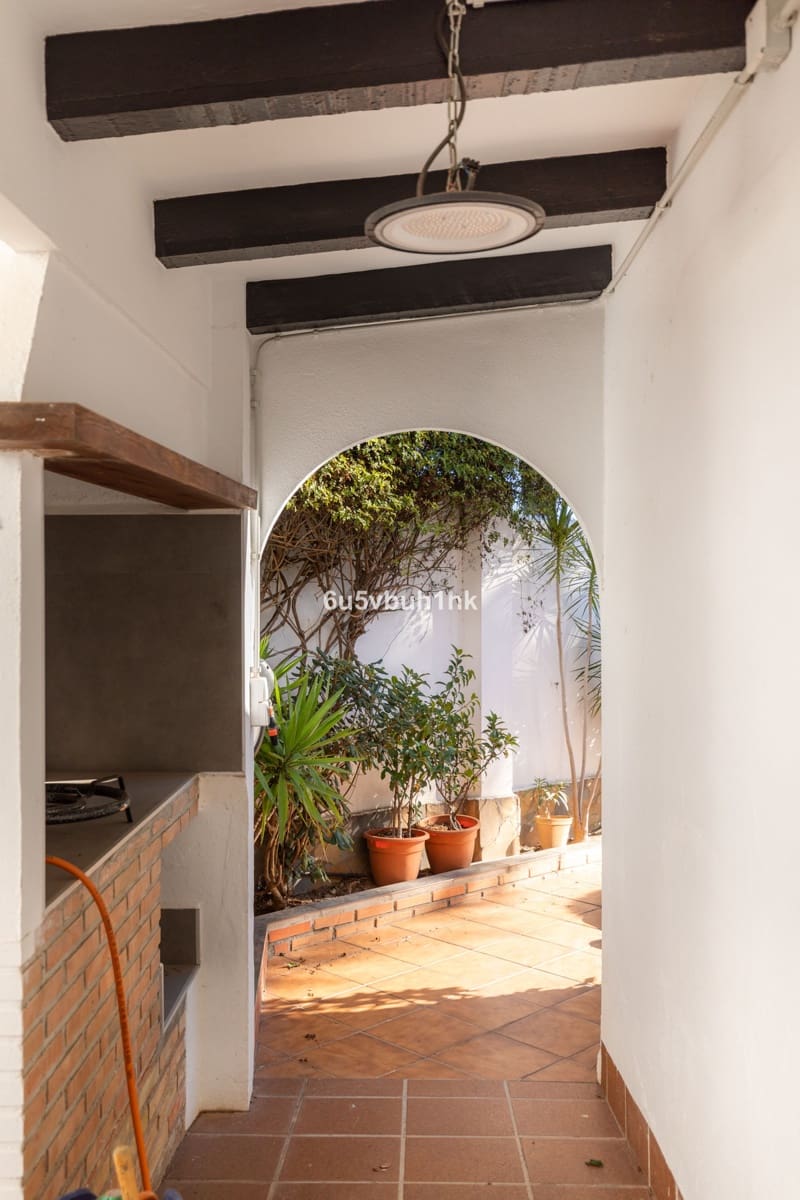 Chalet de 5 habitaciones en Torremolinos en venta con piscina - 915.000 € (Ref: 9518116)