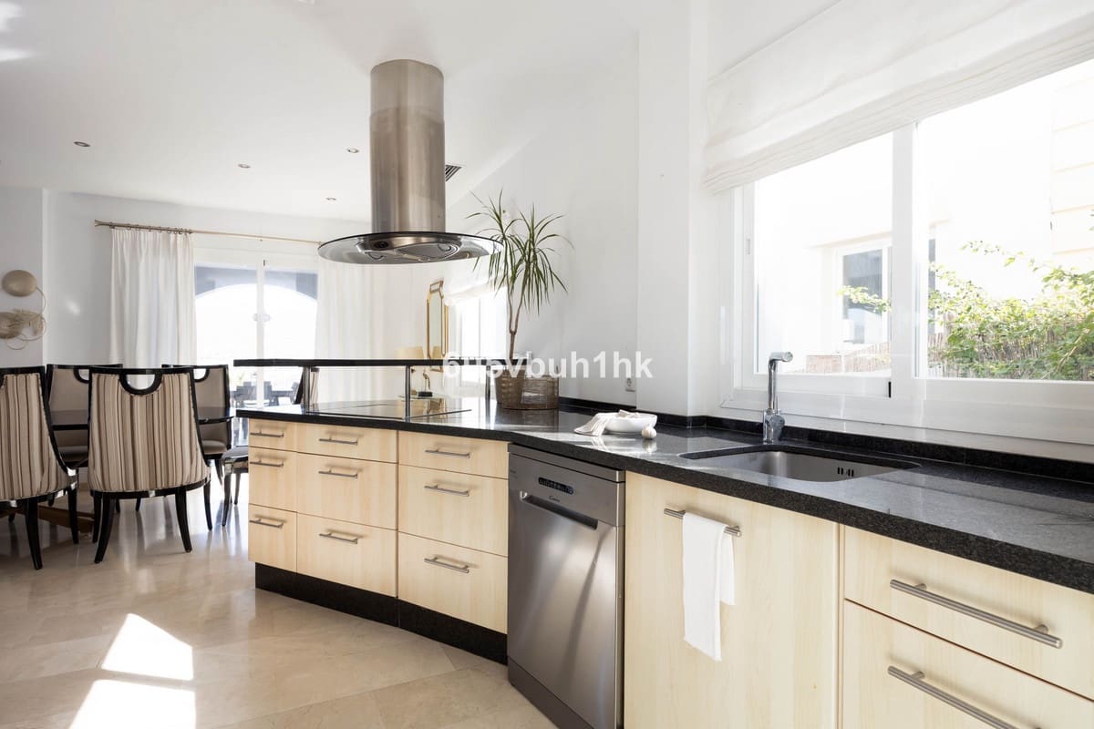 6 sypialnia Dom na sprzedaż w Mijas z basenem - 998 000 € (Ref: 9518117)