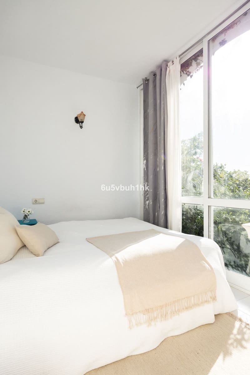 Casa de 4 habitaciones en Mijas en venta - 450.000 € (Ref: 9518118)