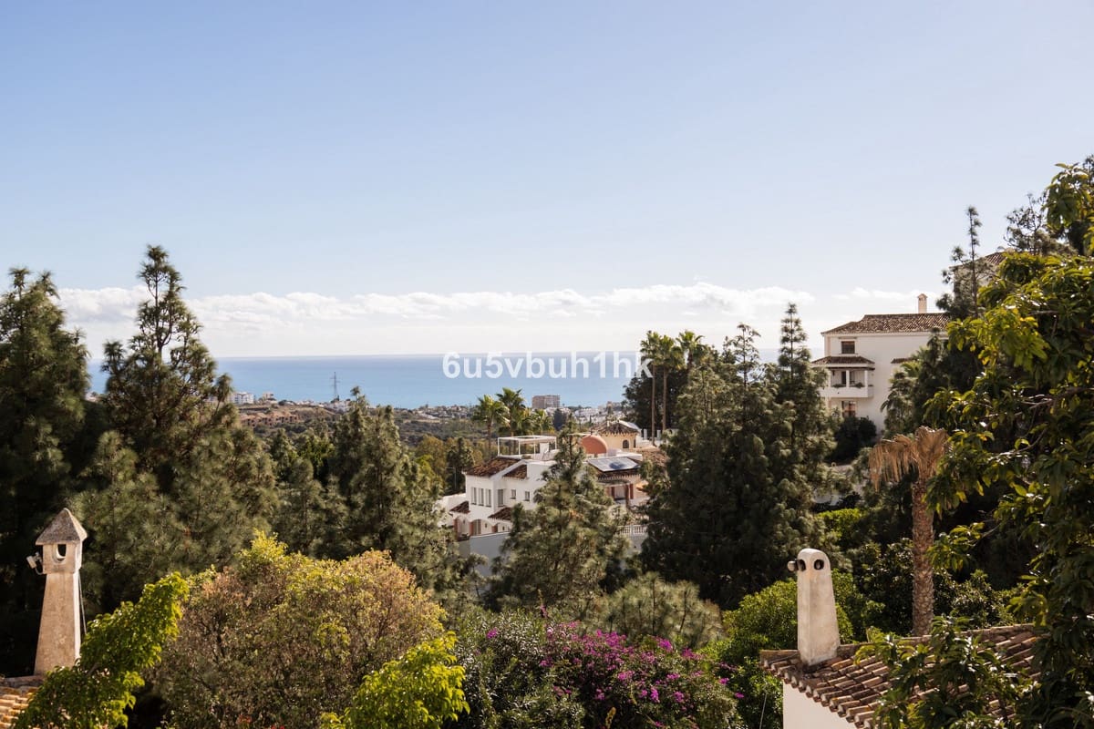 Casa de 4 habitaciones en Mijas en venta - 450.000 € (Ref: 9518118)