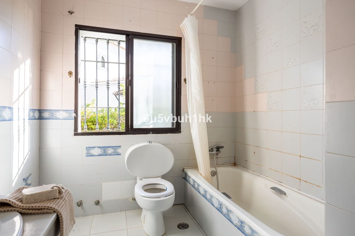 Casa de 4 habitaciones en Mijas en venta - 450.000 € (Ref: 9518118)