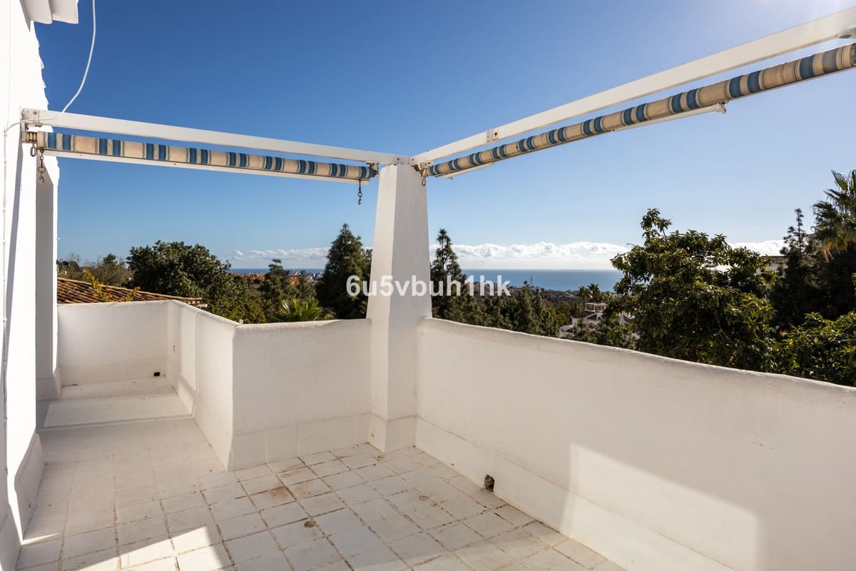 Casa de 4 habitaciones en Mijas en venta - 450.000 € (Ref: 9518118)