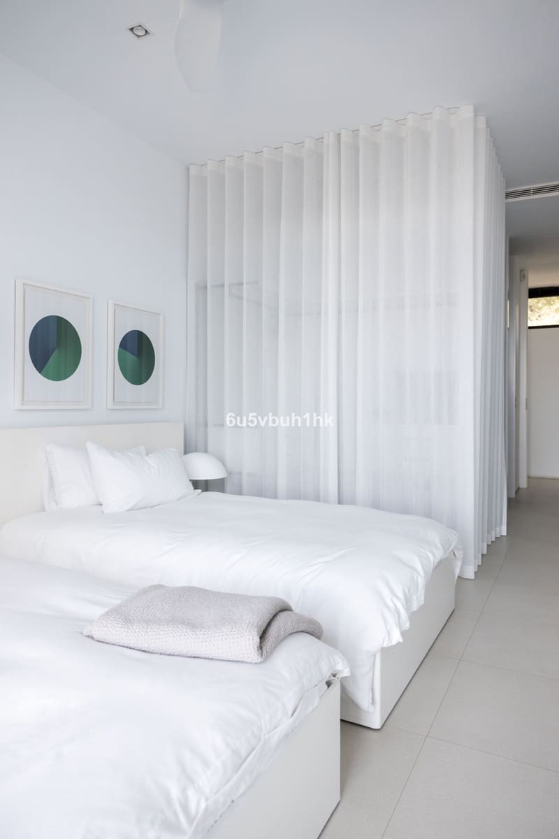 Chalet de 4 habitaciones en Valtocado en venta con piscina - 2.450.000 € (Ref: 9518122)