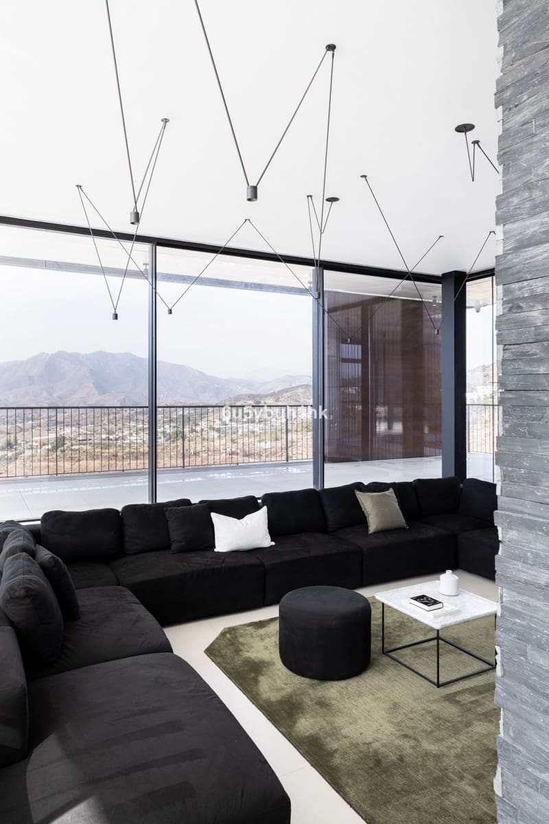 Chalet de 4 habitaciones en Valtocado en venta con piscina - 2.450.000 € (Ref: 9518122)