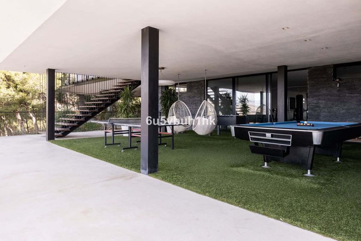 Chalet de 4 habitaciones en Valtocado en venta con piscina - 2.450.000 € (Ref: 9518122)