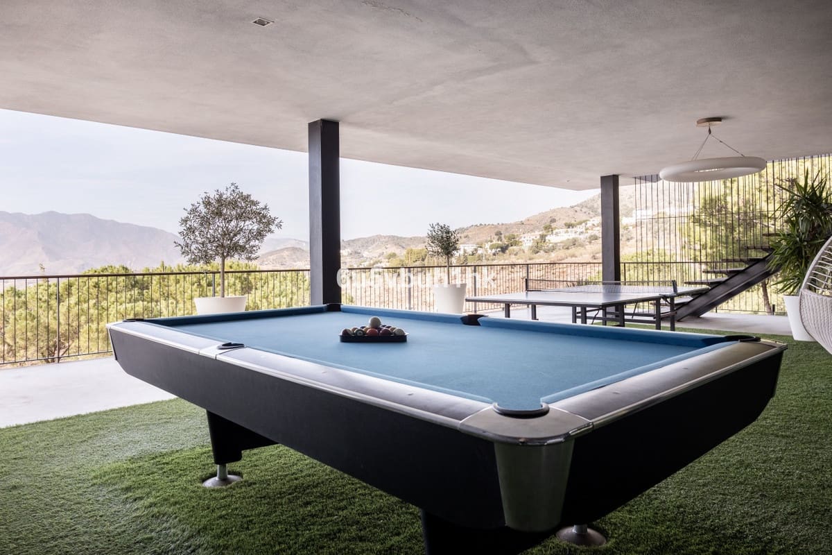 Chalet de 4 habitaciones en Valtocado en venta con piscina - 2.450.000 € (Ref: 9518122)