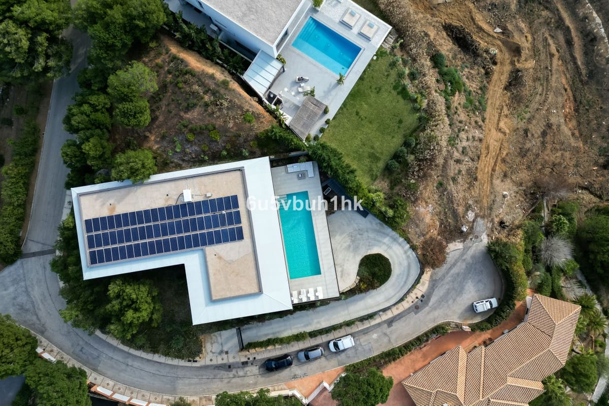 Chalet de 4 habitaciones en Valtocado en venta con piscina - 2.450.000 € (Ref: 9518122)