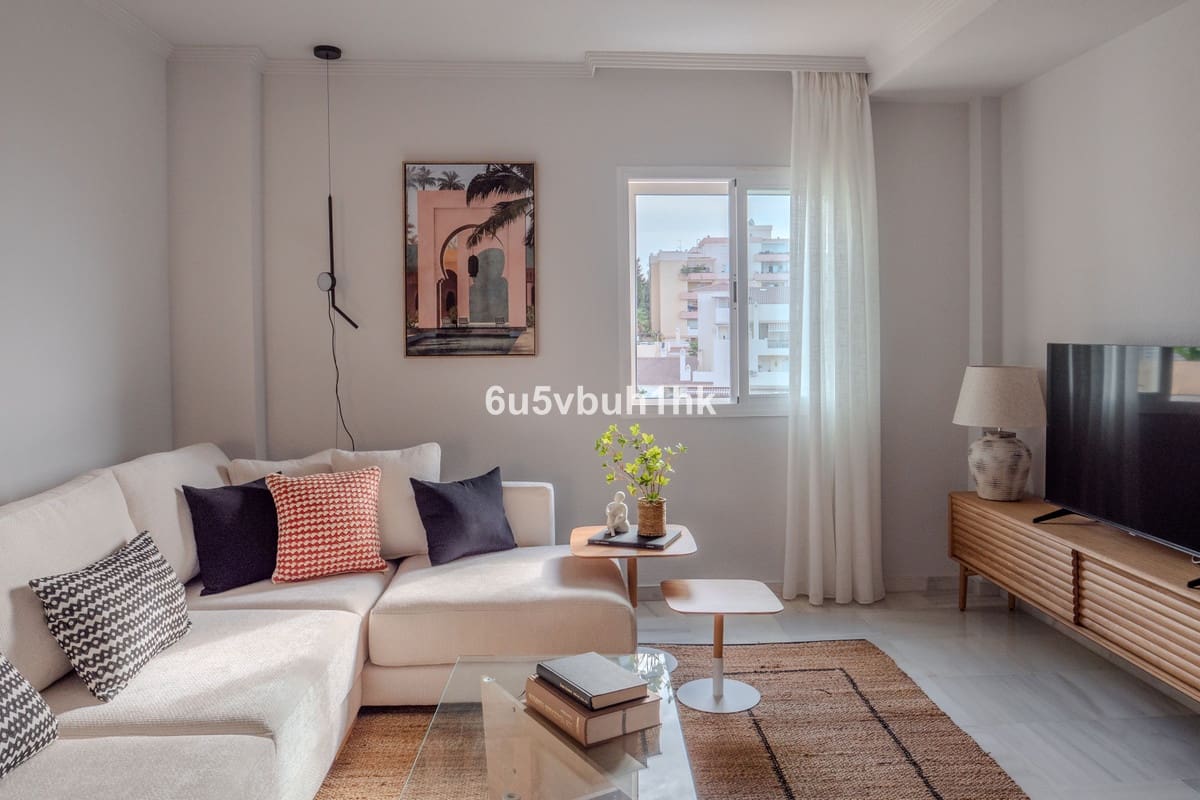 3 slaapkamer Huis te koop in Torrequebrada - € 599.000 (Ref: 9518130)