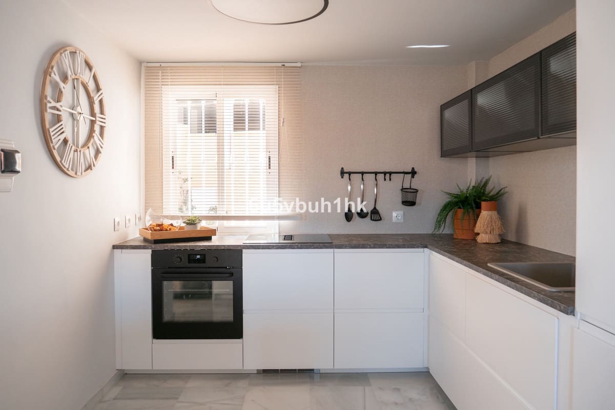 3 slaapkamer Huis te koop in Torrequebrada - € 599.000 (Ref: 9518130)