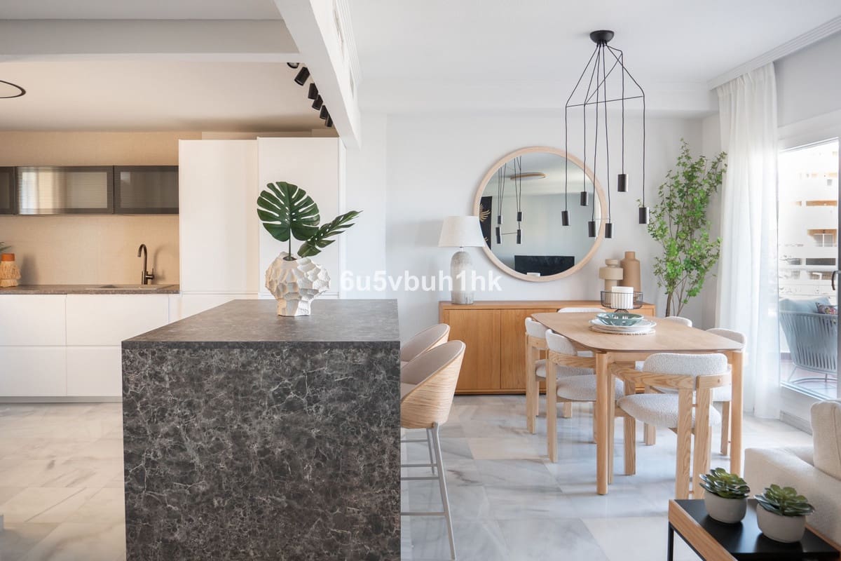 3 slaapkamer Huis te koop in Torrequebrada - € 599.000 (Ref: 9518130)