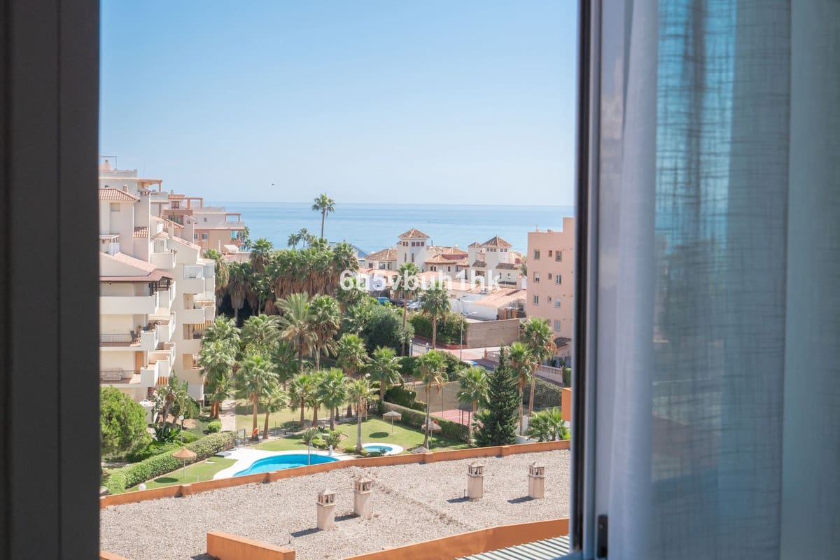 3 slaapkamer Huis te koop in Torrequebrada - € 599.000 (Ref: 9518130)