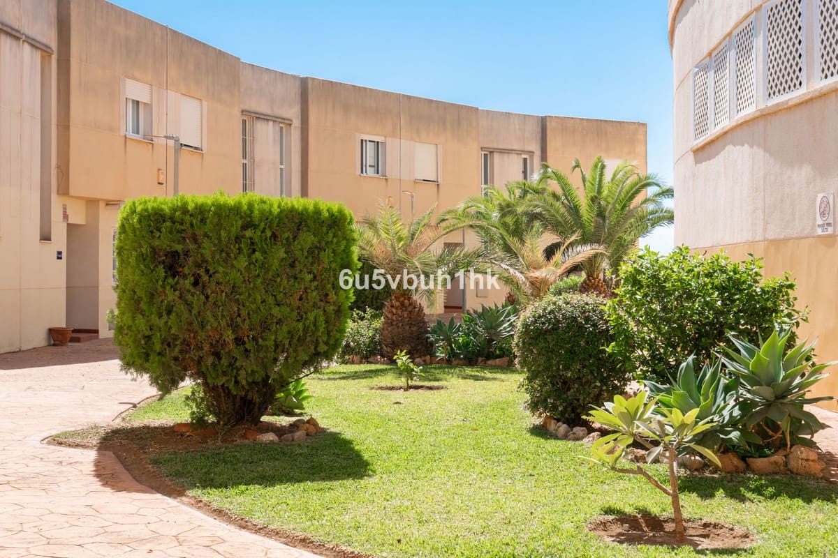 3 slaapkamer Huis te koop in Torrequebrada - € 599.000 (Ref: 9518130)