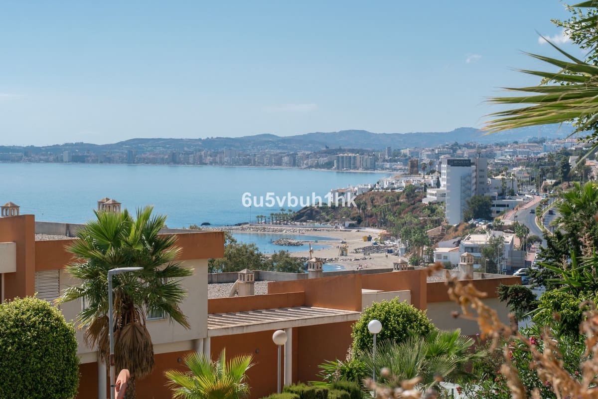 3 slaapkamer Huis te koop in Torrequebrada - € 599.000 (Ref: 9518130)