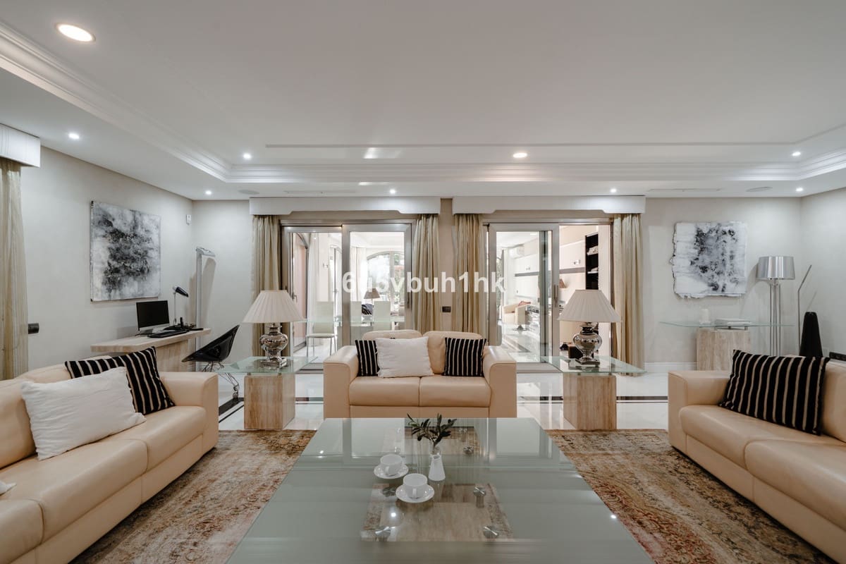 2 soverom Leilighet til salgs i Marbella - € 2 950 000 (Ref: 9518132)