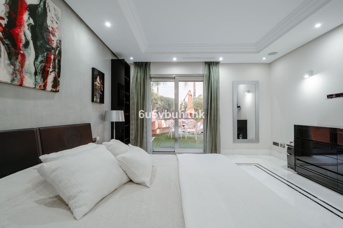 2 soverom Leilighet til salgs i Marbella - € 2 950 000 (Ref: 9518132)