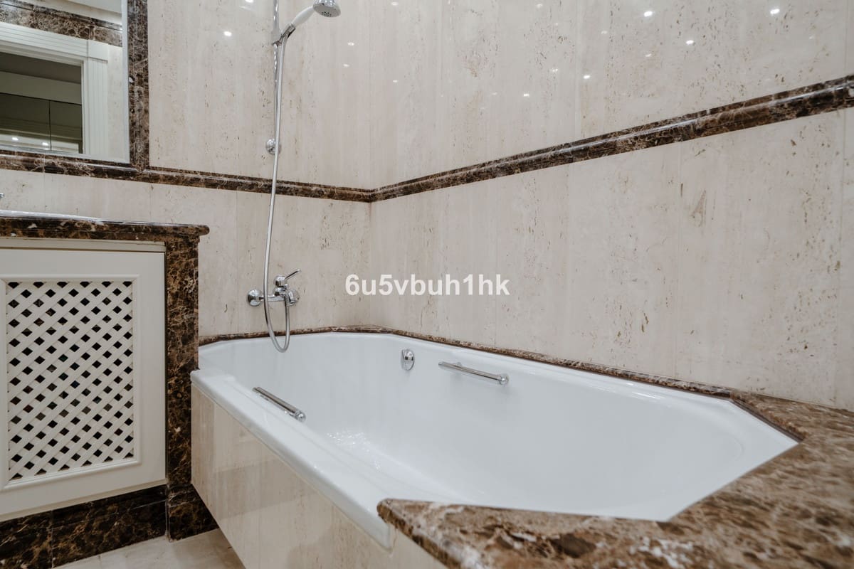 2 soverom Leilighet til salgs i Marbella - € 2 950 000 (Ref: 9518132)