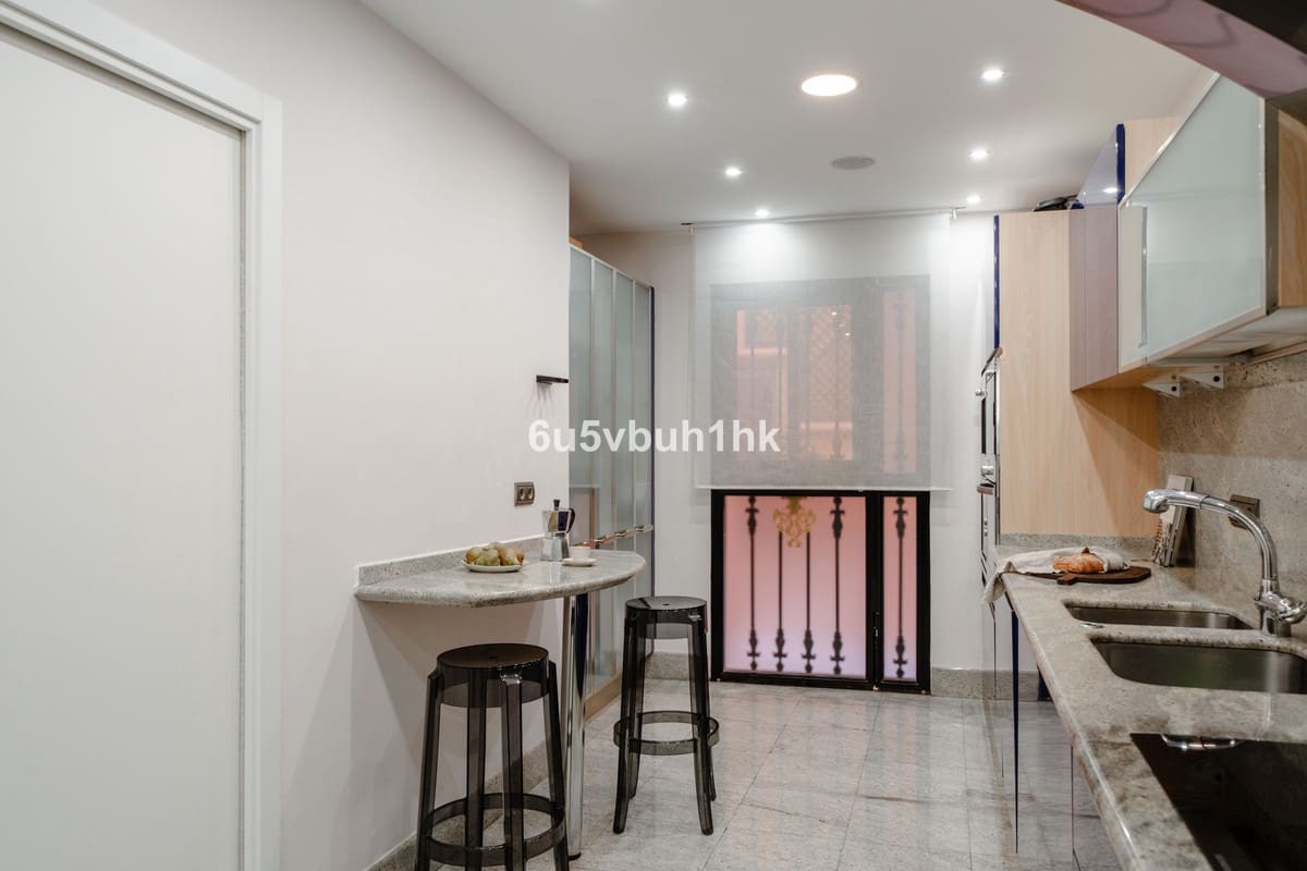 2 soverom Leilighet til salgs i Marbella - € 2 950 000 (Ref: 9518132)