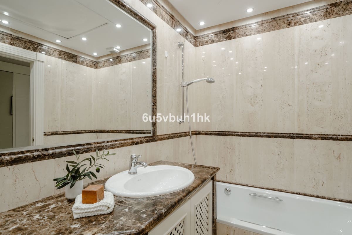 2 soverom Leilighet til salgs i Marbella - € 2 950 000 (Ref: 9518132)