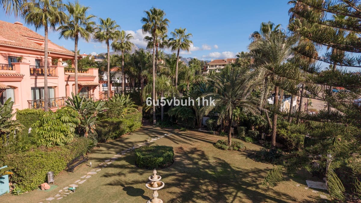 2 soverom Leilighet til salgs i Marbella - € 2 950 000 (Ref: 9518132)
