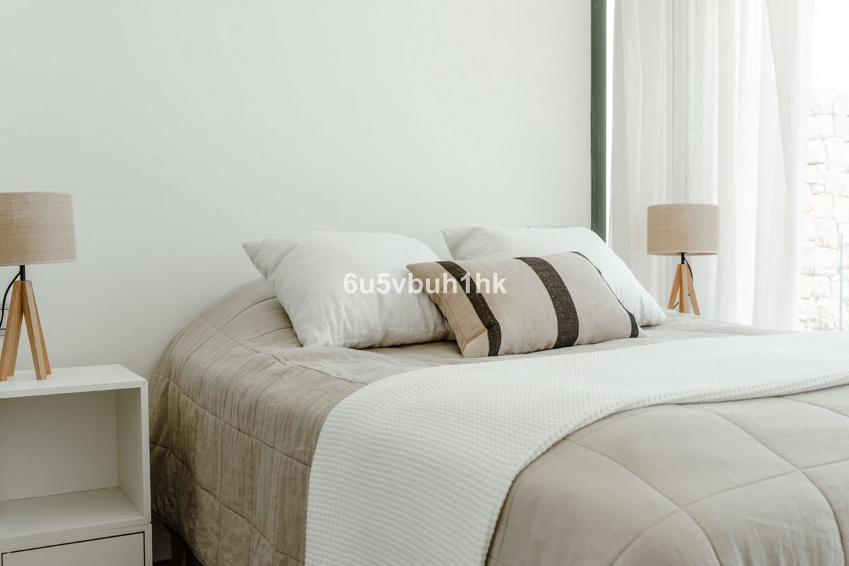 5 bedroom Villa for sale in Estepona with pool - € 2,195,000 (Ref: 9518133)