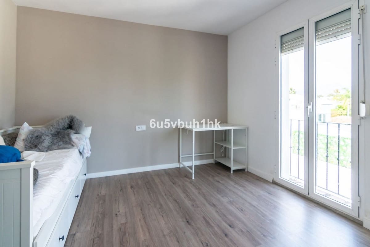 3 soverom Penthouse til salgs i El Paraiso - € 539 000 (Ref: 9518134)