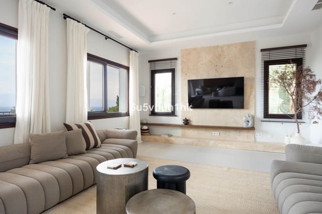 Chalet de 6 habitaciones en Casco Antiguo, Marbella en venta con piscina - 3.995.950 € (Ref: 9518135)