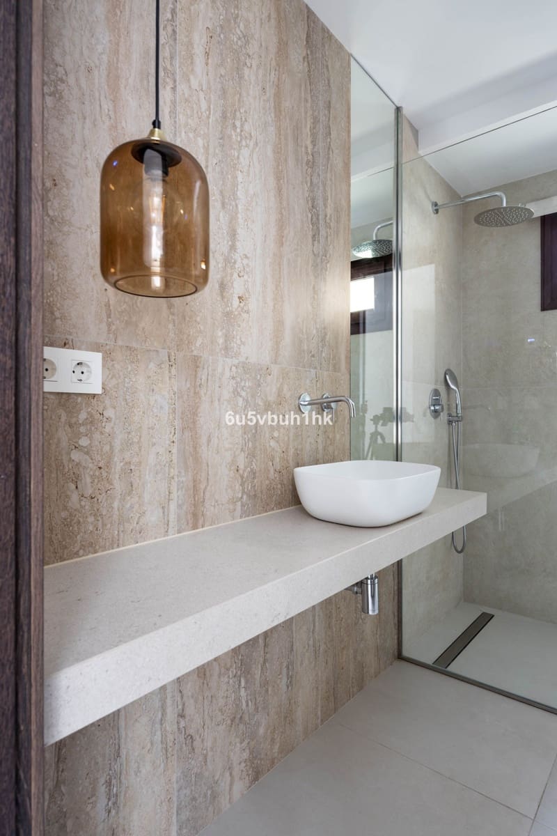 Chalet de 6 habitaciones en Marbella en venta con piscina - 3.995.950 € (Ref: 9518135)