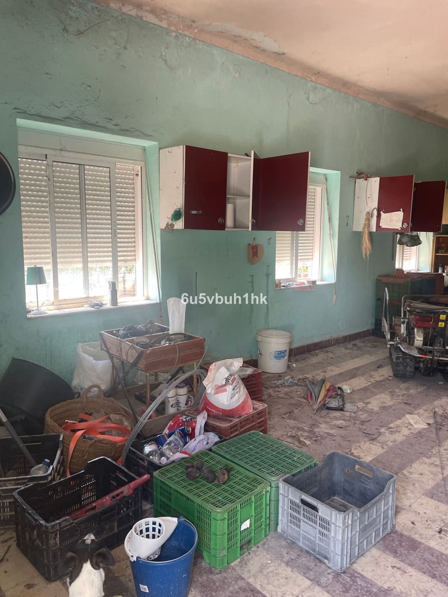 2 bedroom Finca/Country House for sale in Coin - € 320,000 (Ref: 9518138)