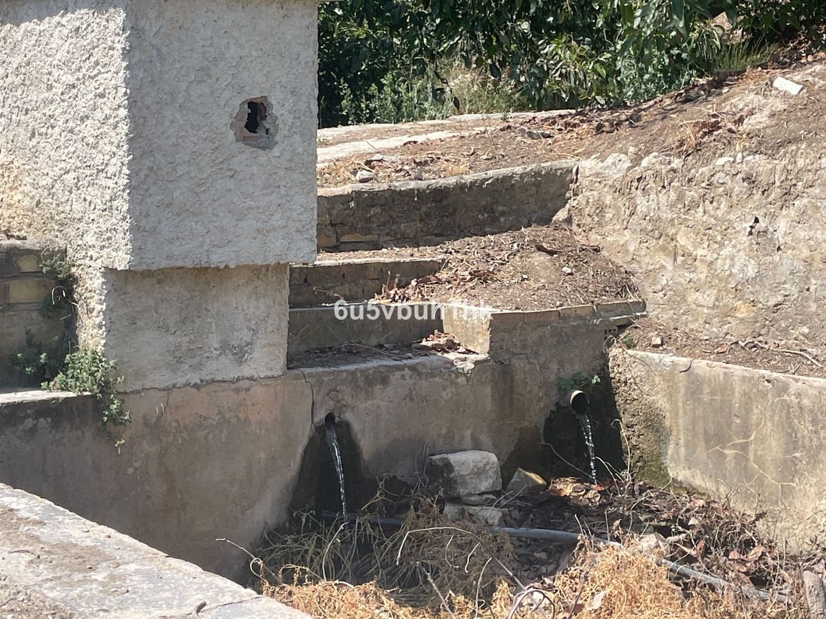 2 bedroom Finca/Country House for sale in Coin - € 320,000 (Ref: 9518138)