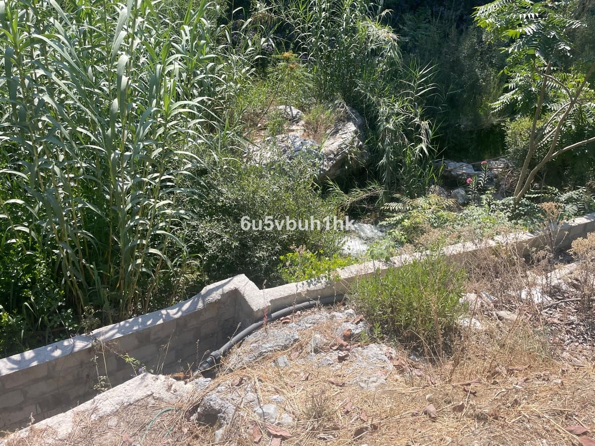 2 bedroom Finca/Country House for sale in Coin - € 320,000 (Ref: 9518138)