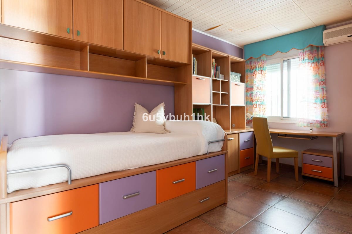 5 soverom Hus til salgs i Malaga by - € 995 000 (Ref: 9518139)