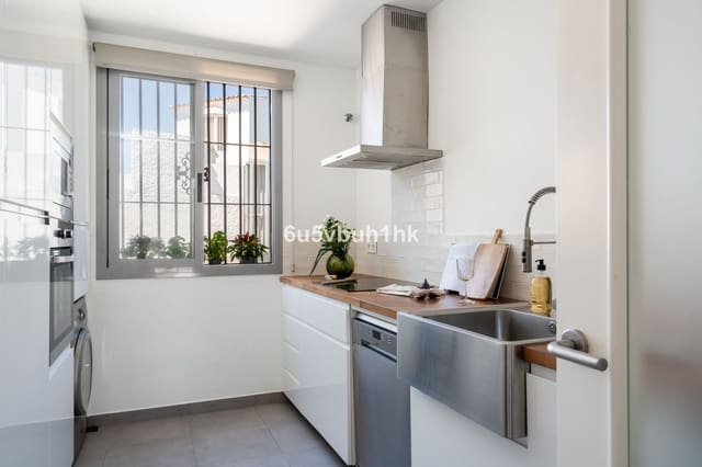 5 makuuhuone Omakotitalo myytävänä paikassa Castillo Sohail, Fuengirola mukana uima-altaan - 614 000 € (Ref: 9518145)