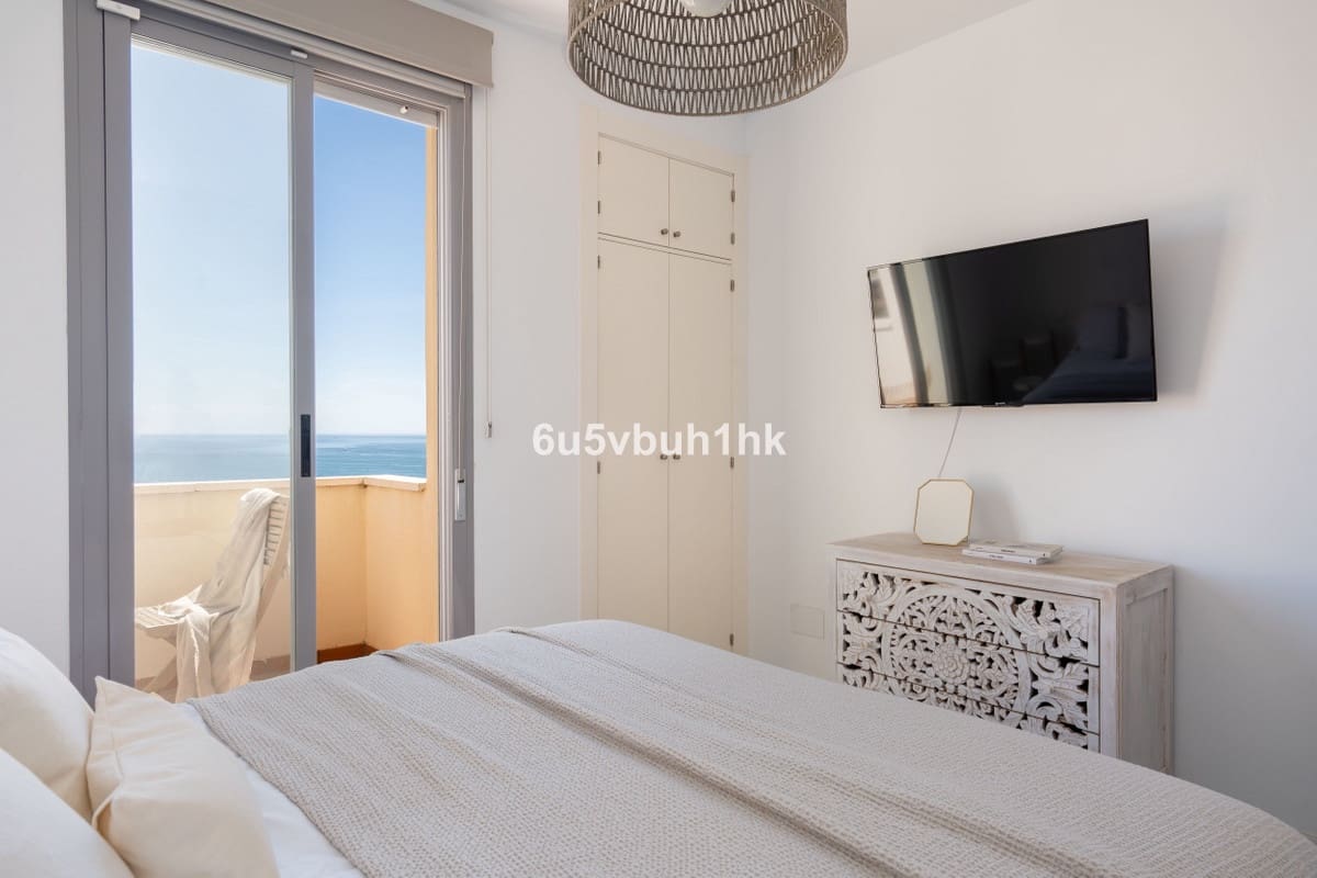 5 makuuhuone Omakotitalo myytävänä paikassa Fuengirola mukana uima-altaan - 614 000 € (Ref: 9518145)