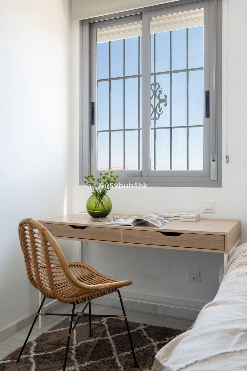 5 makuuhuone Omakotitalo myytävänä paikassa Fuengirola mukana uima-altaan - 614 000 € (Ref: 9518145)